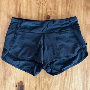 Women’s Lululemon Speed Up Low-Rise 2.5” shorts